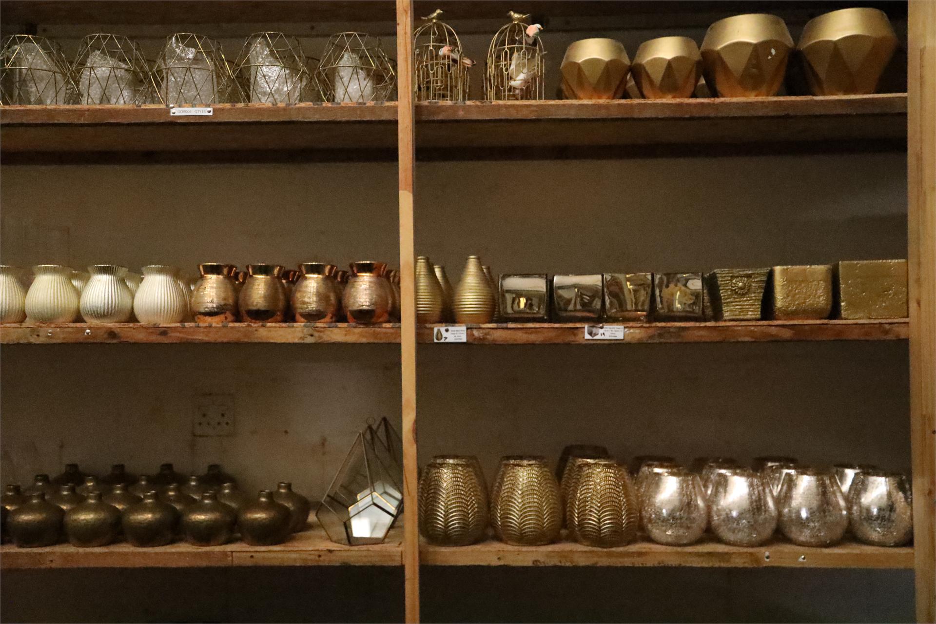 Decor and glassware shelves